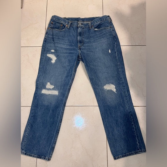 Levis - Picture 1 of 7